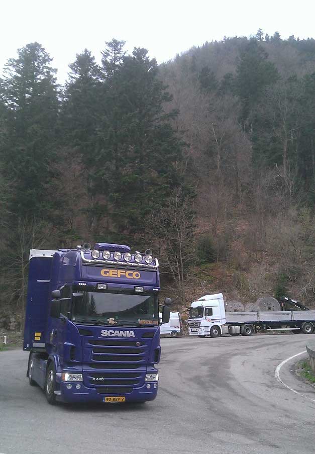 Europese charterservice vrachtwagens